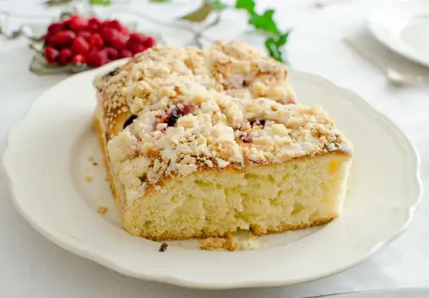 Jak długo piec placek drożdżowy, aby zawsze był idealnie upieczony?