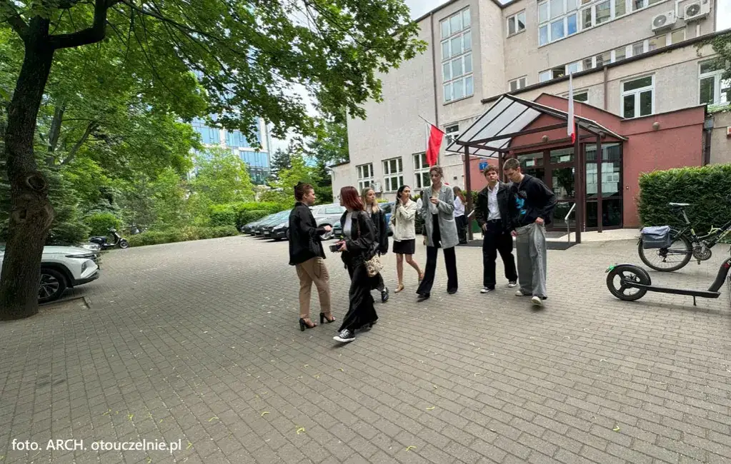 Kiedy biologia rozszerzona? Decyzja, terminy, studia i sukces!