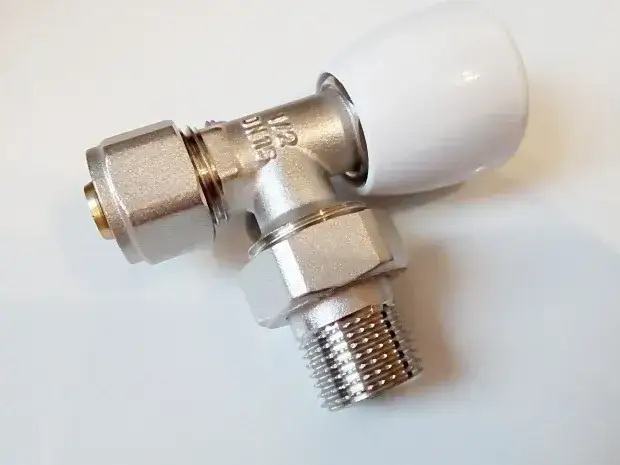 Ile kosztuje wymiana zaworu w grzejniku? Sprawdź, by uniknąć wysokich kosztów