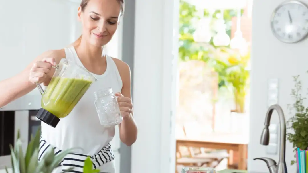 Napoje na piękną cerę: Co pić, by mieć zdrową i promienną skórę?