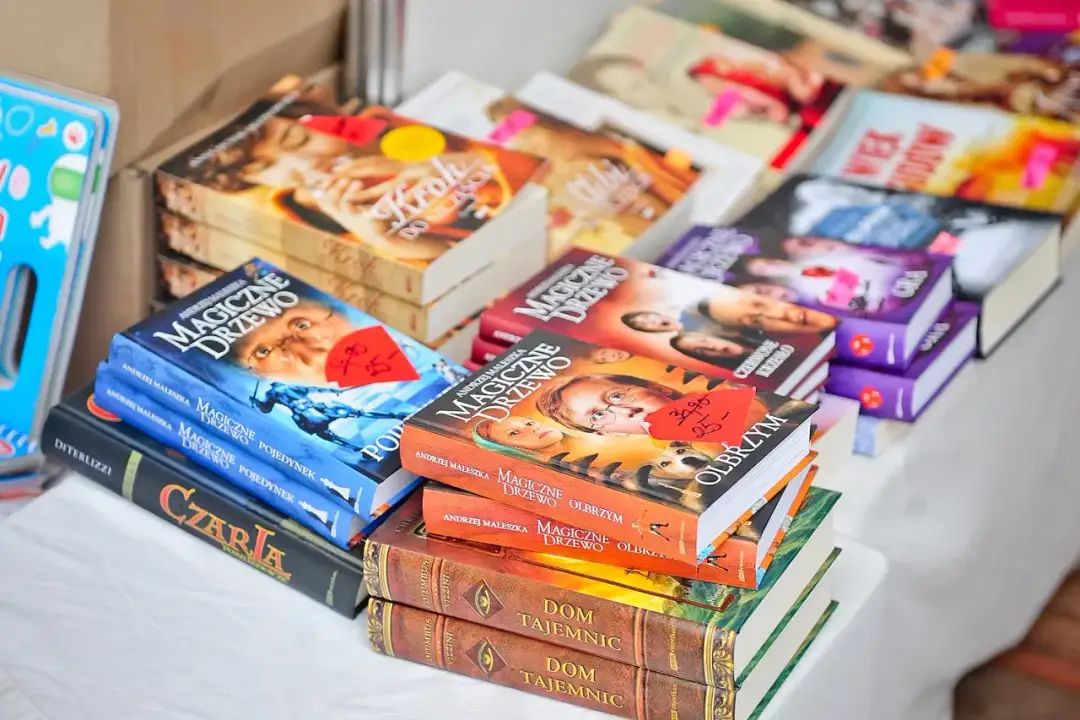 Ile można zarobić na książce? Odkryj prawdę o zarobkach autorów