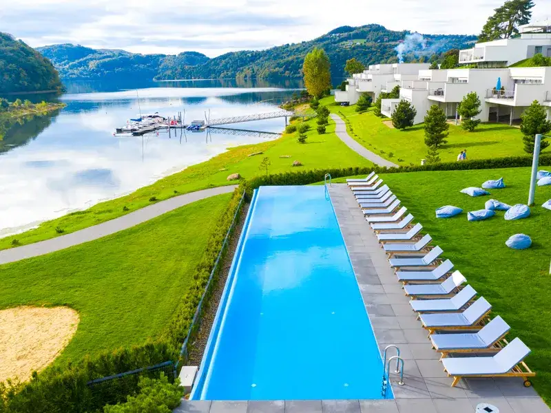 Najlepsze hotele nad jeziorem Dolnośląskim - komfort i relaks w naturze