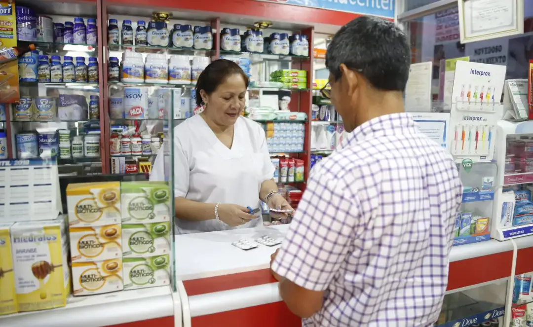 Venta de medicamentos sin receta en Perú: riesgos y regulaciones que debes conocer