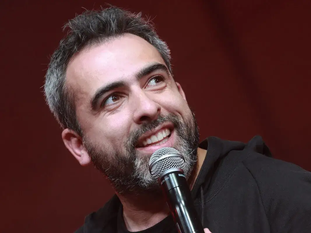 Polscy satyrycy kabaretowi: ich wpływ na kulturę i sztukę kabaretu