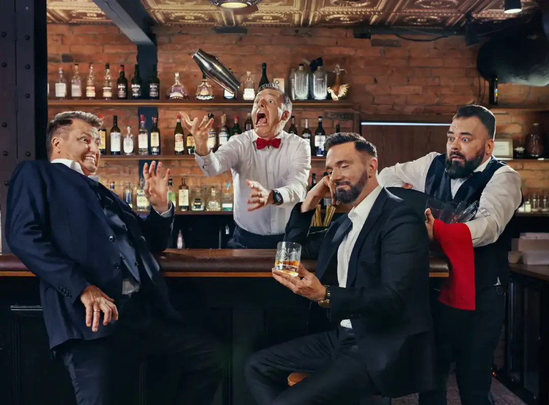 Kabaret Młodych Panów a rasizm: kontrowersyjne skecze i ich wpływ