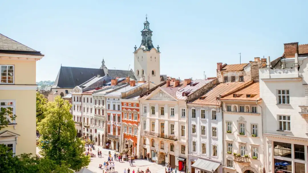 Ile kosztuje nocleg we Lwowie? Ceny hoteli i opcje zakwaterowania