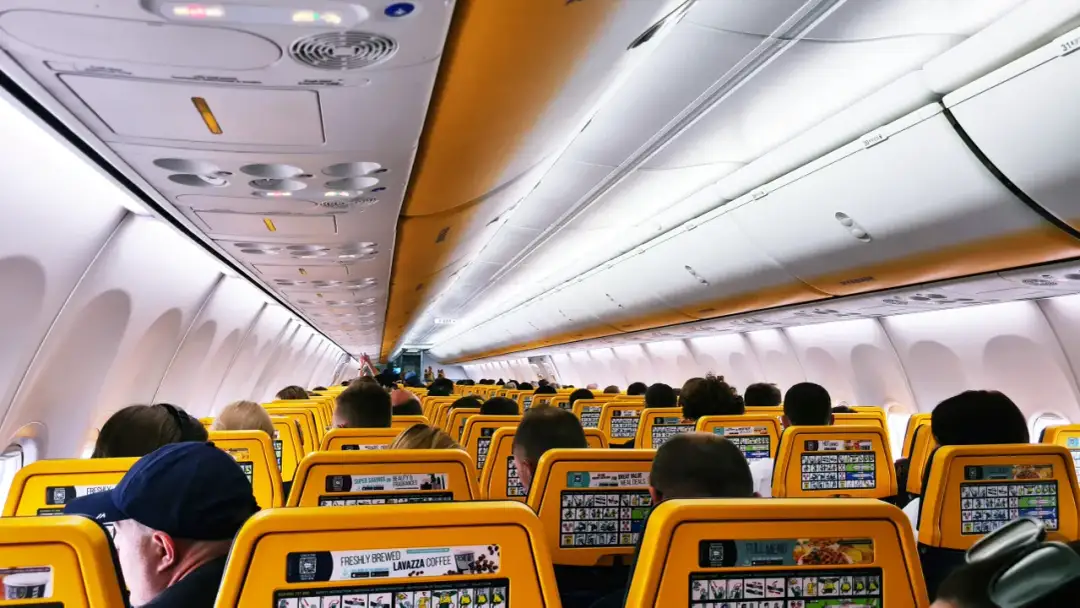 Jak dokupić bilet dla dziecka w Ryanair i uniknąć problemów?