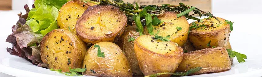 Ile kalorii mają ziemniaki z sosem? Zaskakujące wartości kaloryczne