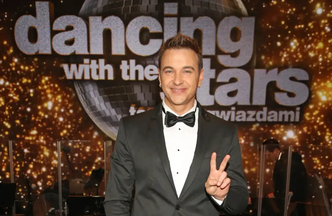 Ile ma lat Radek Liszewski z zespołu Weekend? Zaskakujące fakty o nim