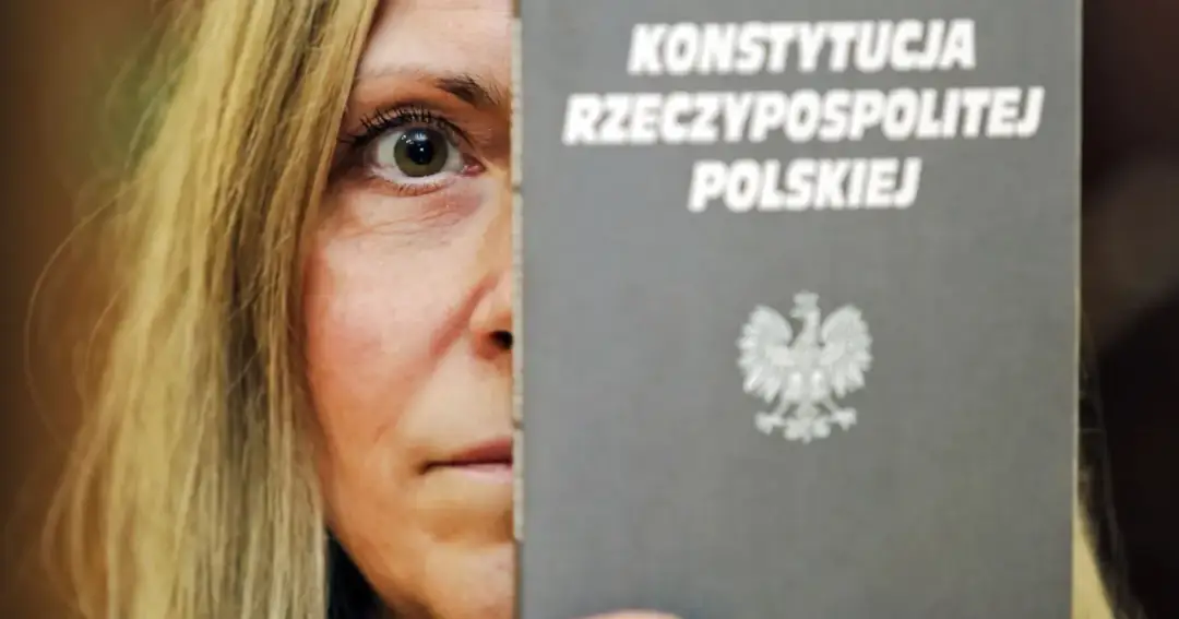 Demokracja a autorytaryzm: Jak te systemy wpływają na społeczeństwo? Demokracja a autorytaryzm: Jak te systemy wpływają na społeczeństwo?