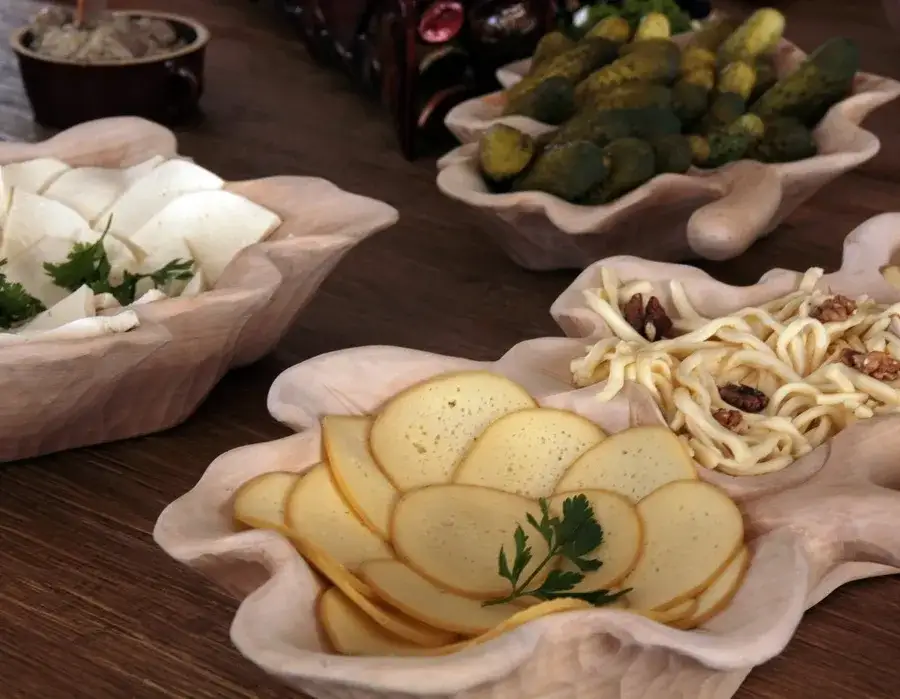 Bukowina Tatrzańska: Gdzie zjeść? Najlepsze karczmy i restauracje