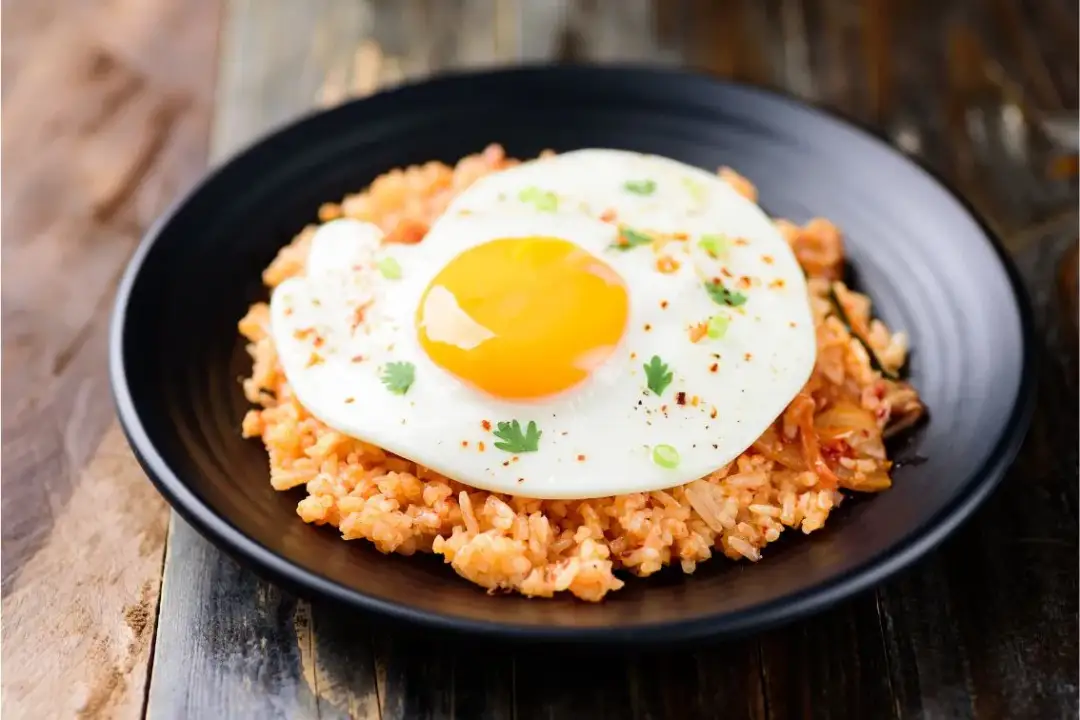 Sennik rozbite jajka - interpretacja snów