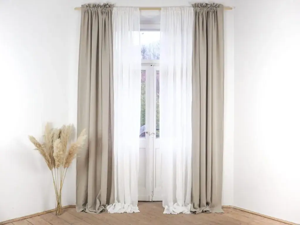 Jakie długości zasłon leżących na podłodze są najlepsze?