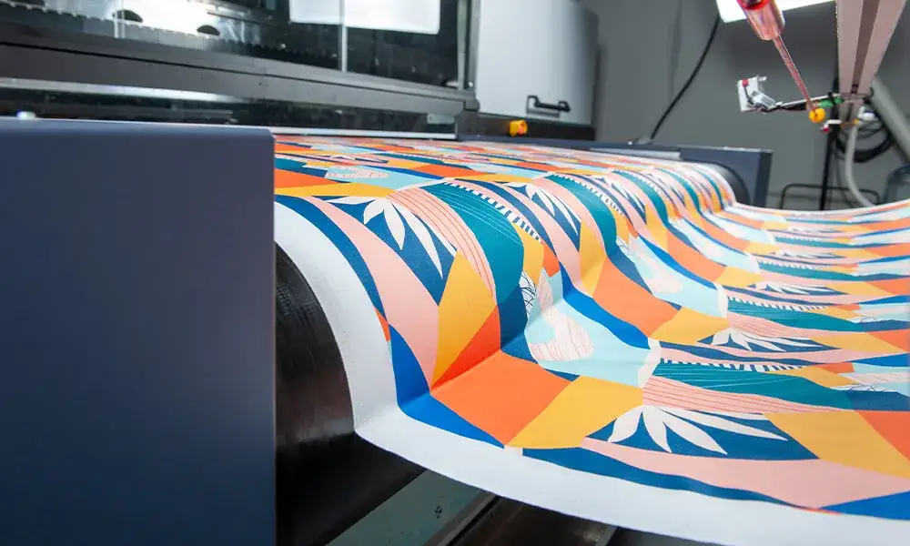 Jak efektywnie wykorzystać druk folia kimono do unikalnych wzorów