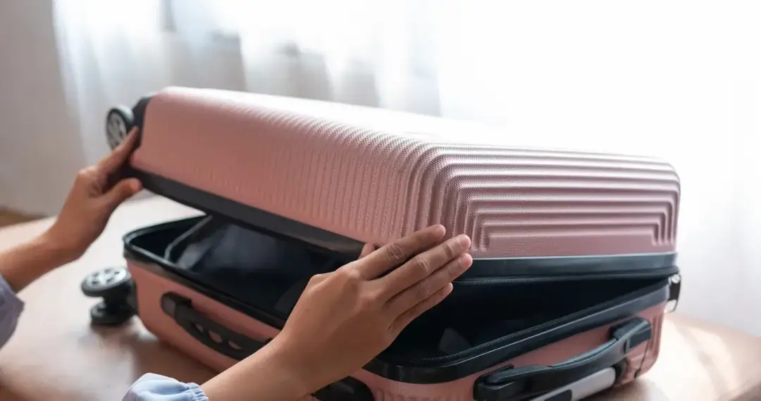 Jak zaszyfrować walizkę, aby uniknąć kradzieży podczas podróży