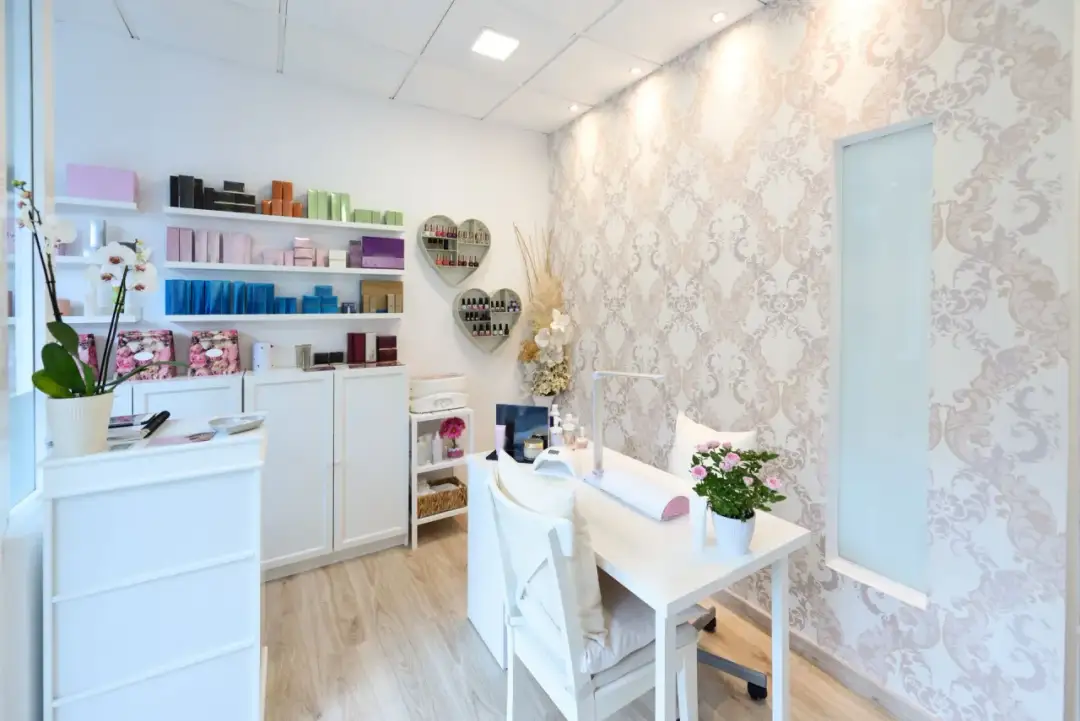 Jak założyć salon manicure: uniknij błędów i zacznij z sukcesem