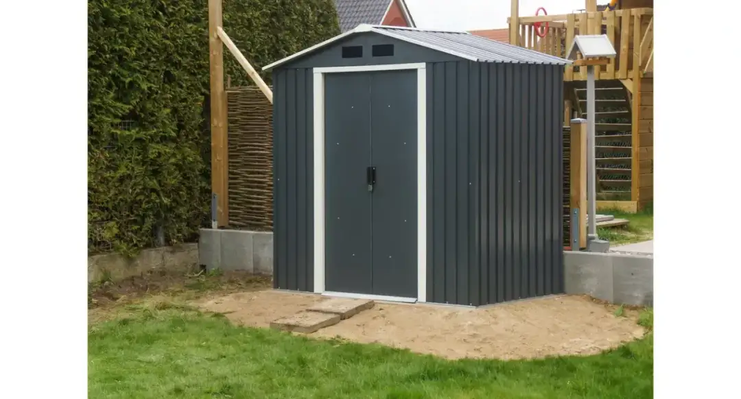 Jak zrobić ogrodzenie z betonu architektonicznego bez błędów i kosztów