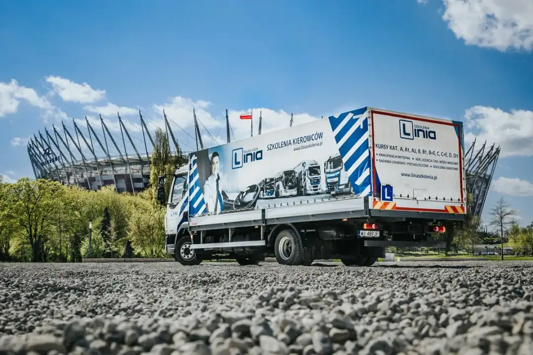 Ile trwa kurs na prawo jazdy kat C? Zaskakujące fakty i różnice