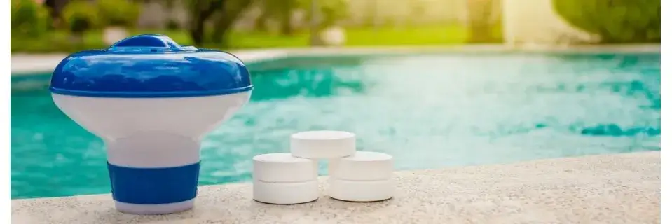 Jaką chemię do basenu na start wybrać, aby uniknąć problemów?