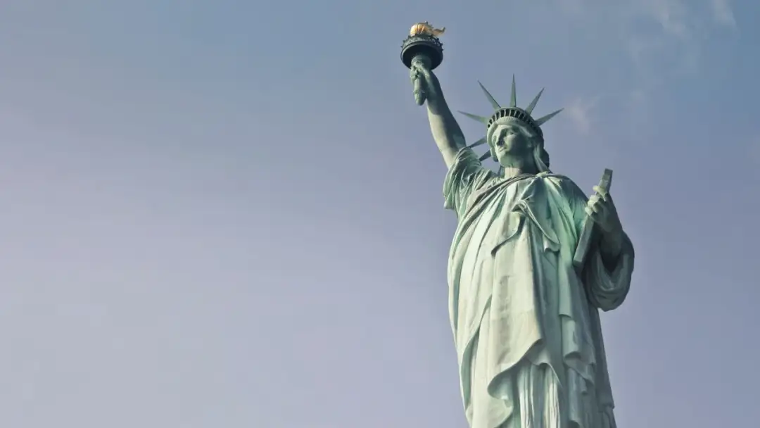 Liberalizm: Czy to lewica czy prawica? Zrozumienie ideologii politycznych