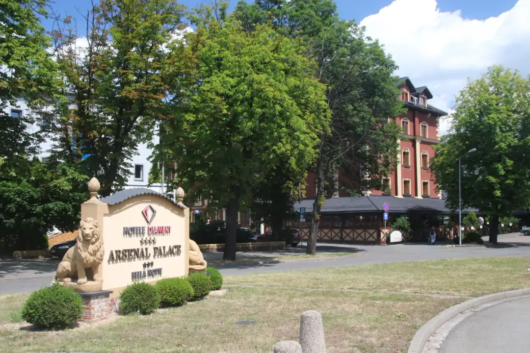 Hotel Diament Arsenal Palace Katowice: Pałacowy luksus i SPA
