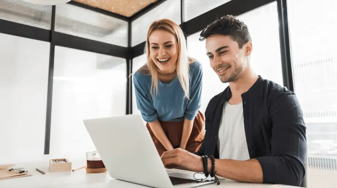 Jak obliczyć staż pracy po studiach i uniknąć błędów w zatrudnieniu