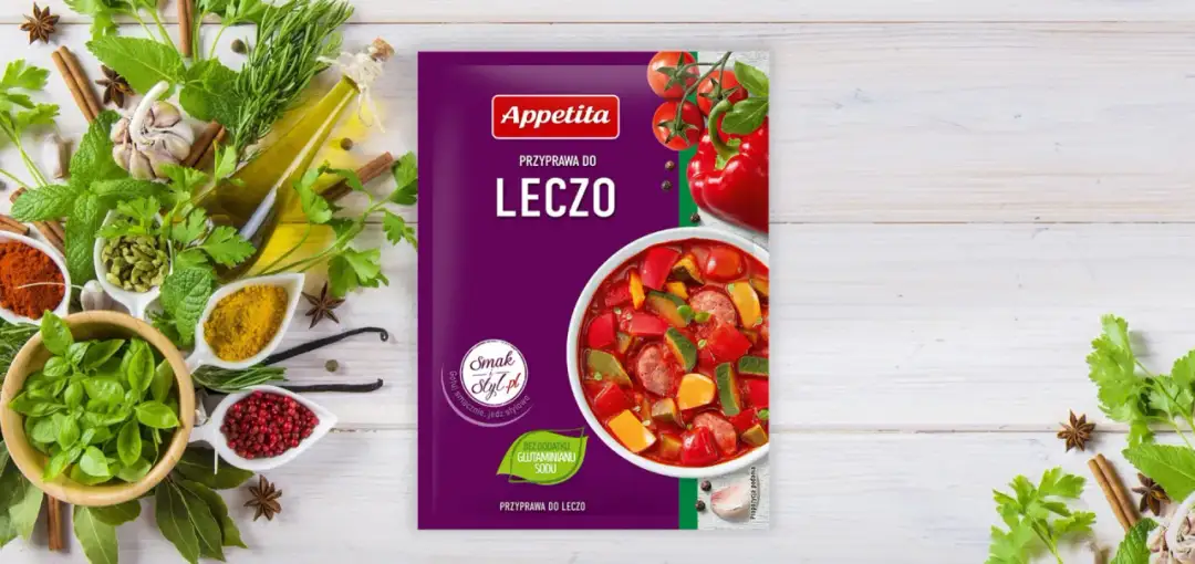 Opakowanie przyprawy do leczo Appetita z ziołami, papryką i pomidorami. Idealne, by dowiedzieć się, czym doprawić leczo.