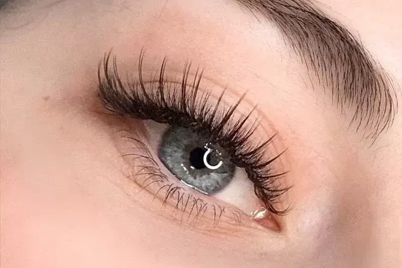 Jak skręt rzęs wybrać, aby uzyskać idealny efekt i uniknąć błędów