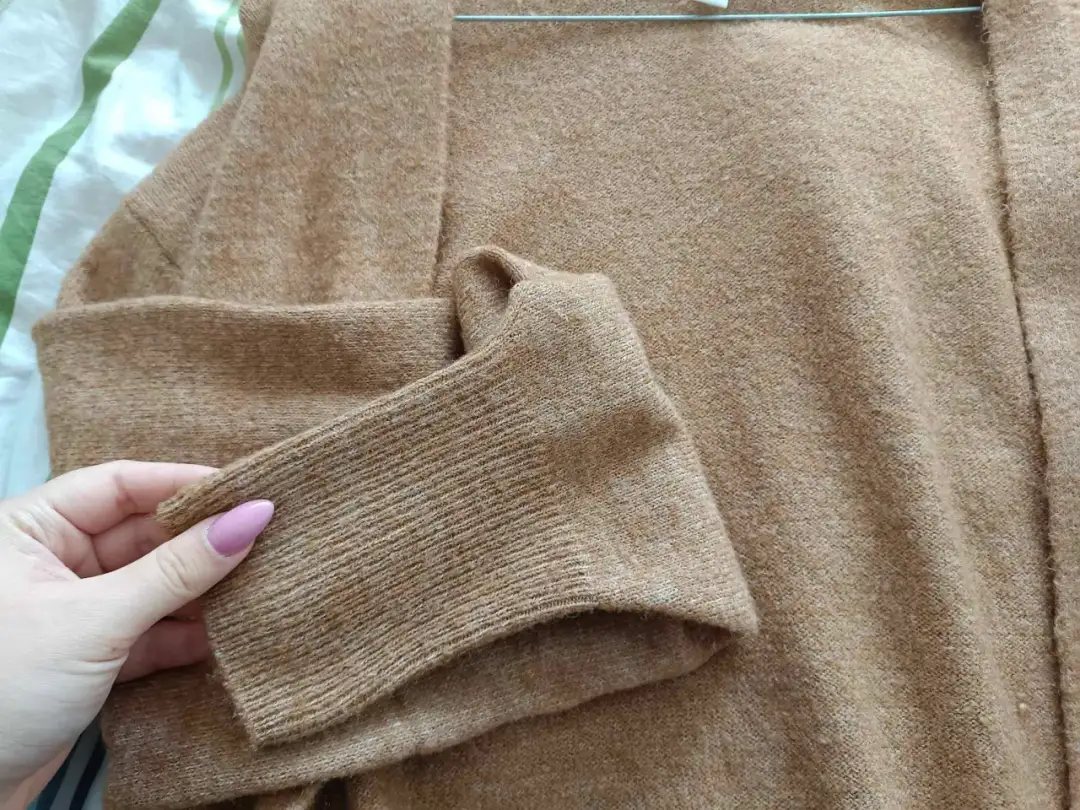 Jak skutecznie zapobiec elektryzowaniu się swetra i cieszyć się komfortem