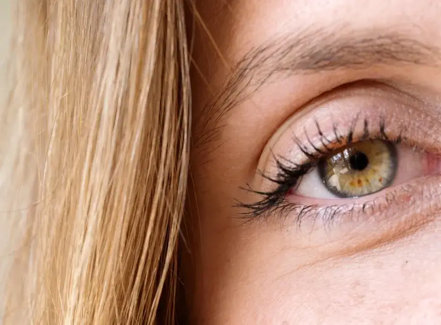 Jak wyglądają oczy piwne? Odkryj ich niezwykłe kolory i cechy