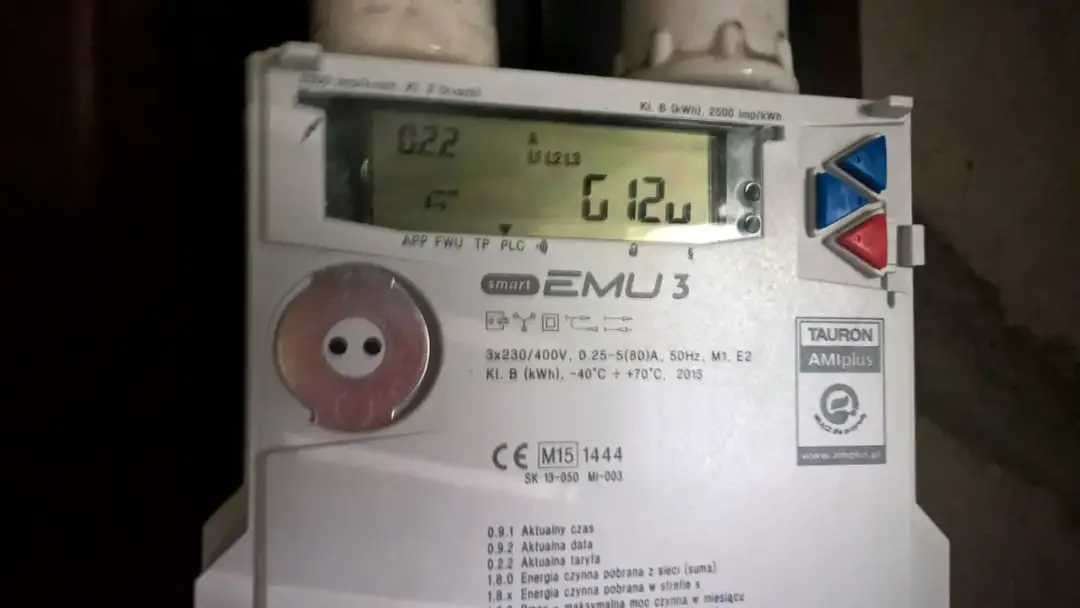 Tauron: Jaką taryfę prądu wybrać? Obniż rachunki dla domu i PV