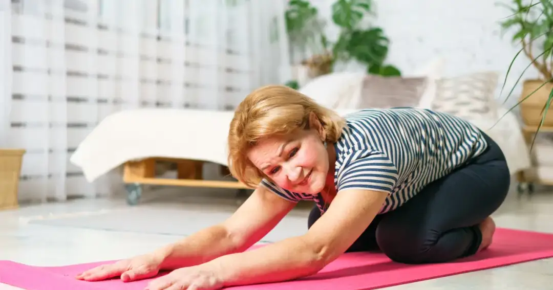 Jakich ćwiczeń unikać przy osteoporozie, by nie ryzykować złamań?