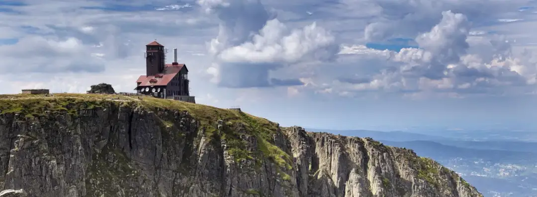 Jaki jest najtrudniejszy szlak w Polsce? Poznaj niebezpieczeństwa Orlej Perci