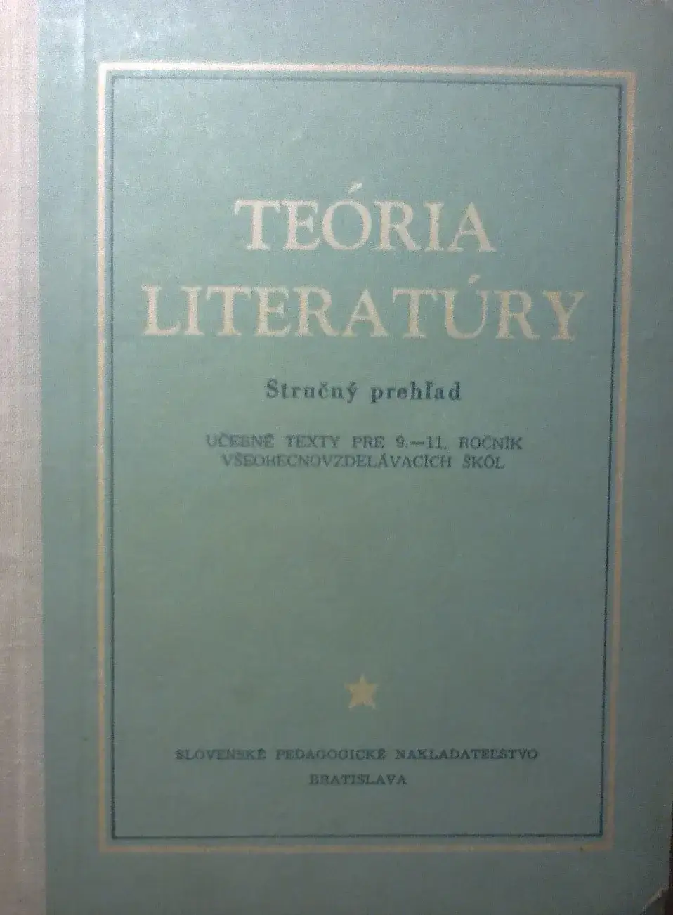 Teoria literatury co to? Definicja, zastosowanie i znaczenie w analizie tekstów