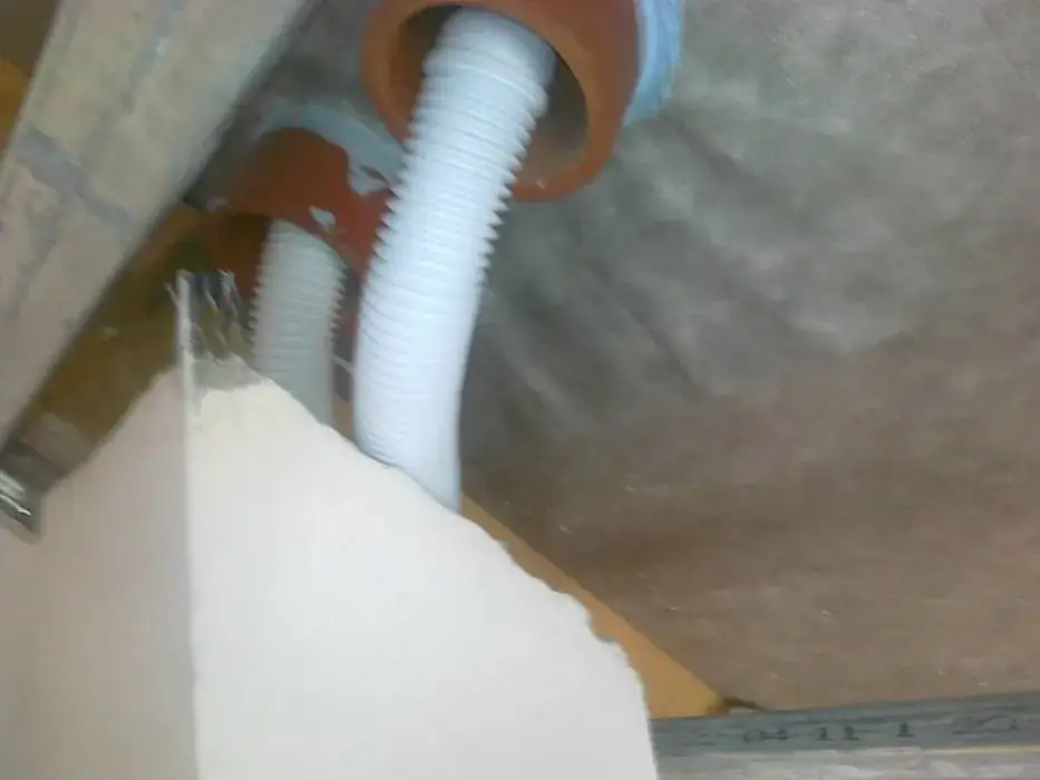 Jak zamontować rurę spiro do kominka wentylacyjnego bez błędów?