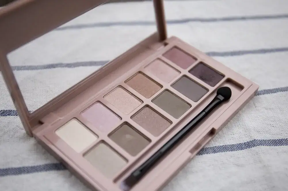 Makijaż krok po kroku co nakładać, aby uzyskać perfekcyjny efekt Makijaż krok po kroku co nakładać, aby uzyskać perfekcyjny efekt