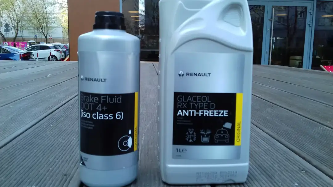 Jaki płyn hamulcowy do ciągnika Renault? Wybierz najlepszy dla swojego modelu