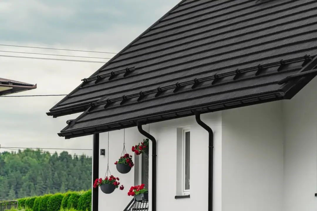 Dachówka Janosik: estetyka i tradycja w jednym pokryciu dachu