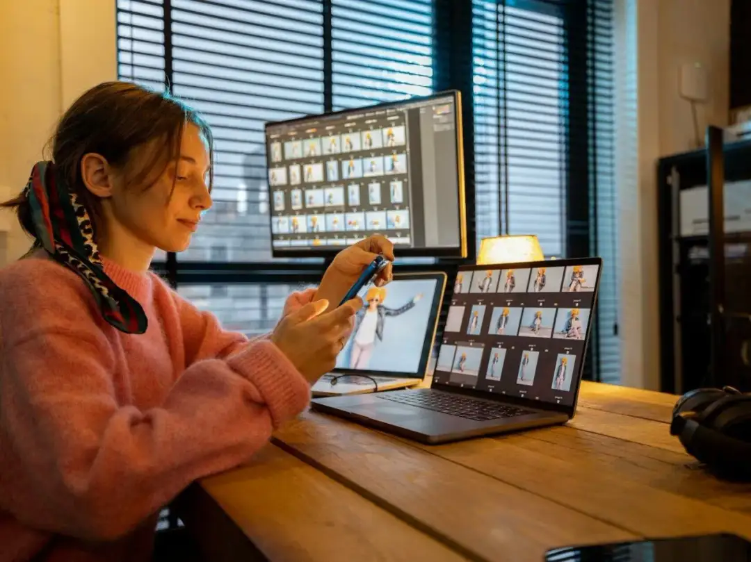 Zwolnij pamięć: Jak zgrać film z telefonu na pendrive (Android/iOS)