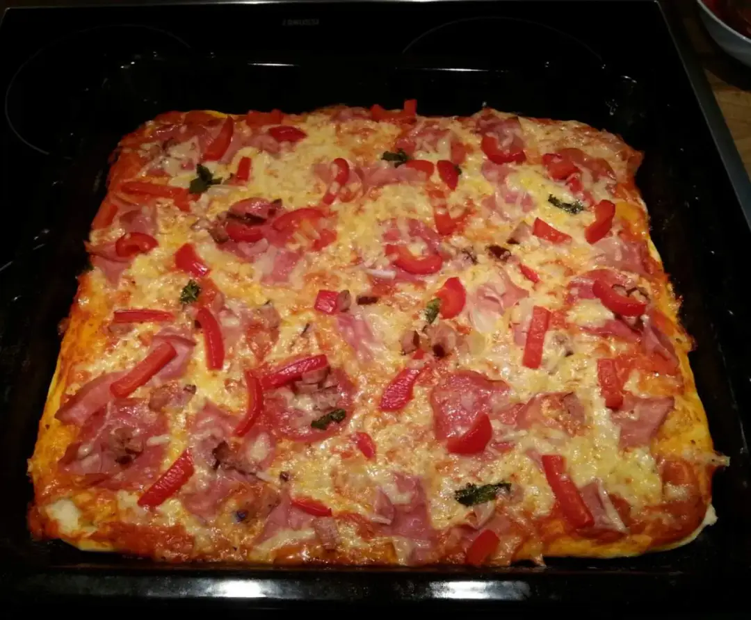 Idealne pieczenie pizzy w Thermomixie - czas, temperatura i techniki