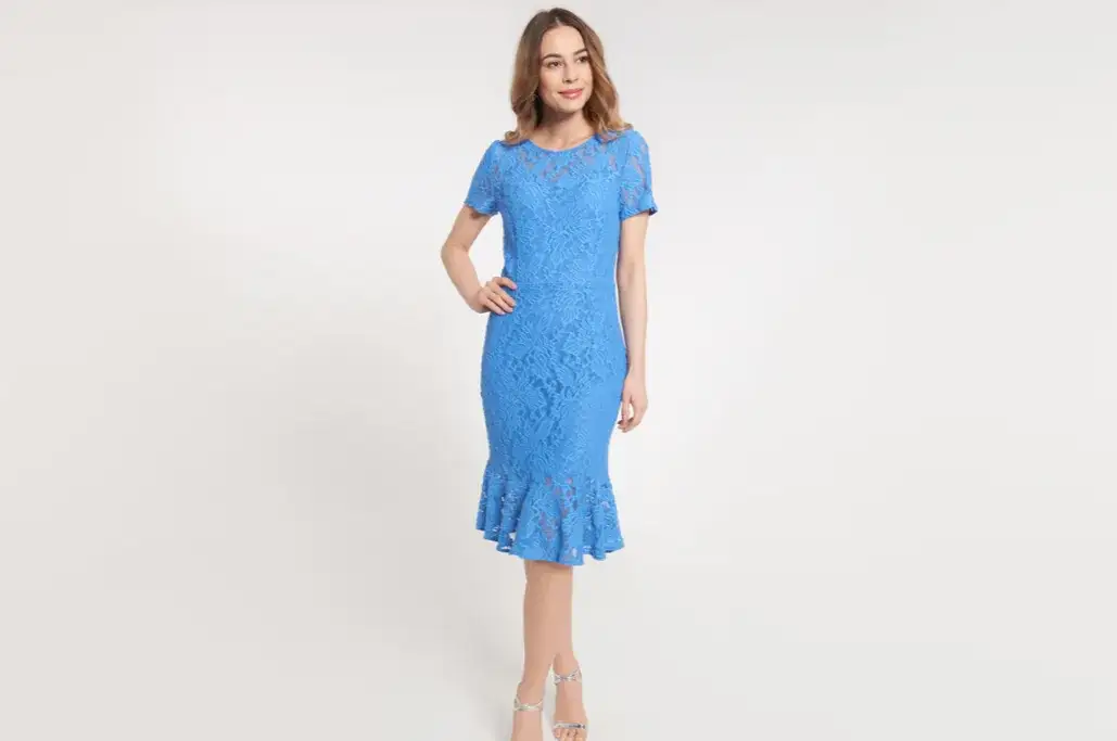 Jakie buty do niebieskiej sukni? 7 stylowych propozycji na każdą okazję