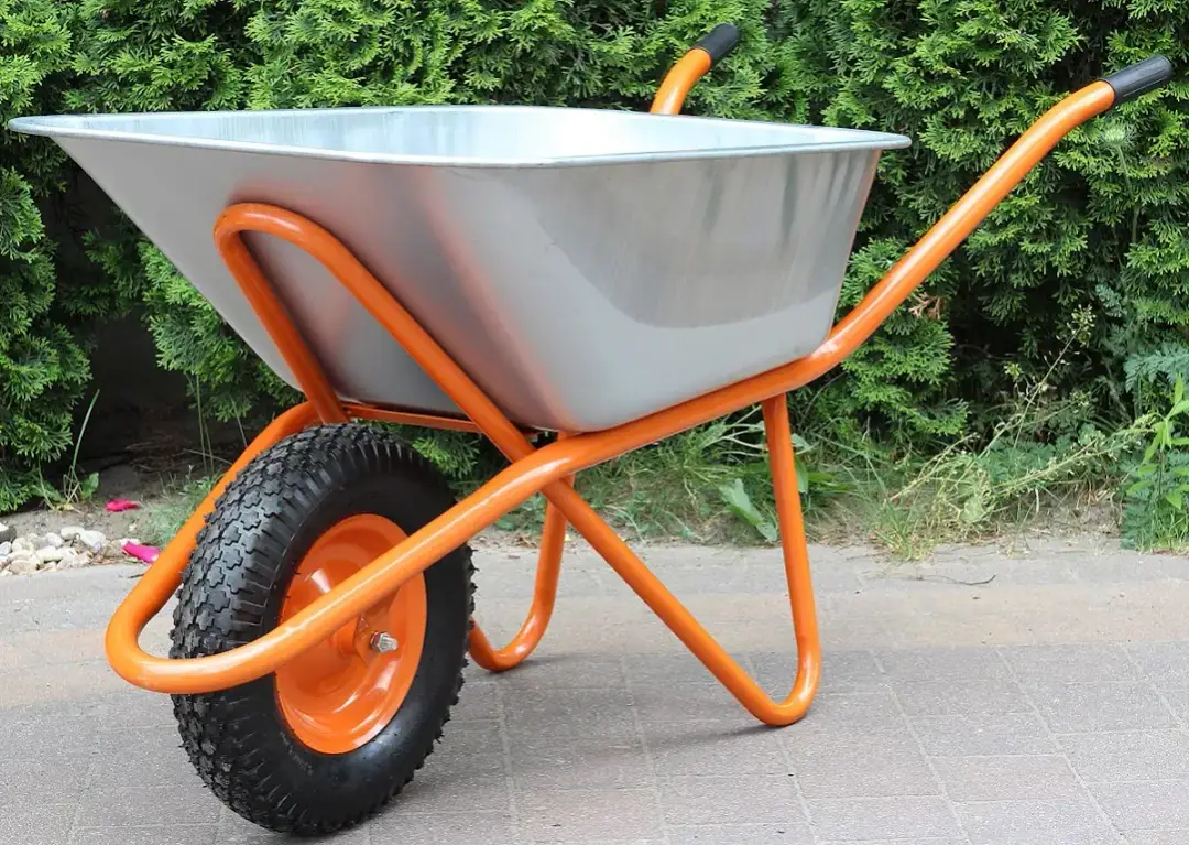 Jak wygląda taczka? Kluczowe cechy i różne modele do wyboru