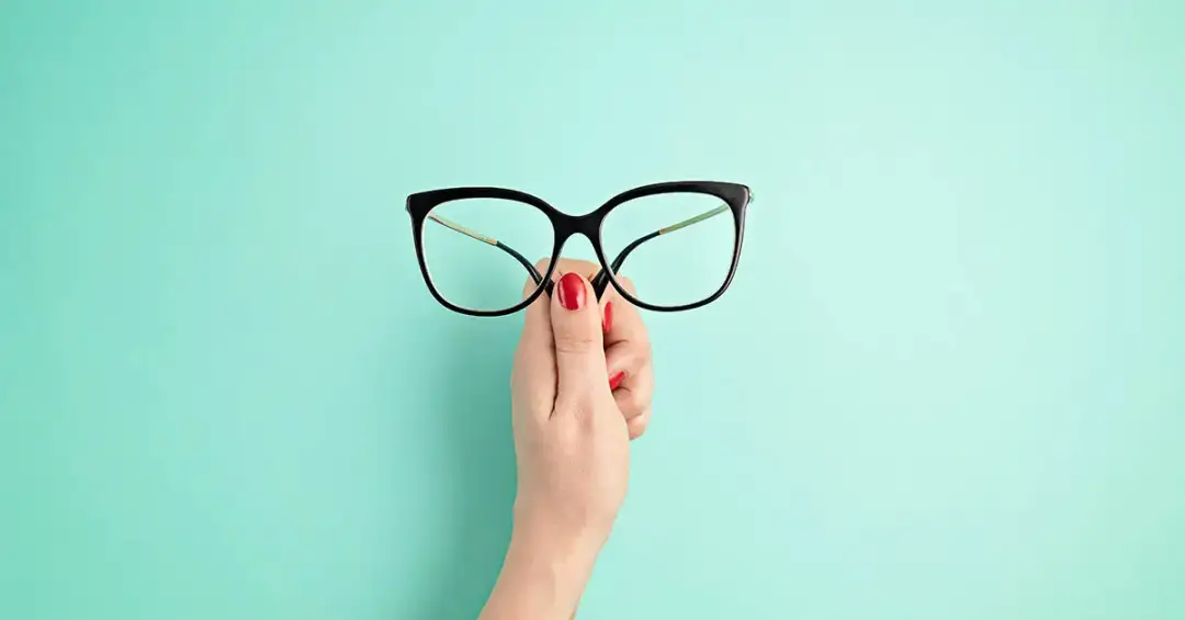Jakie okulary lepsze: progresywne czy dwuogniskowe? Sprawdź różnice!
