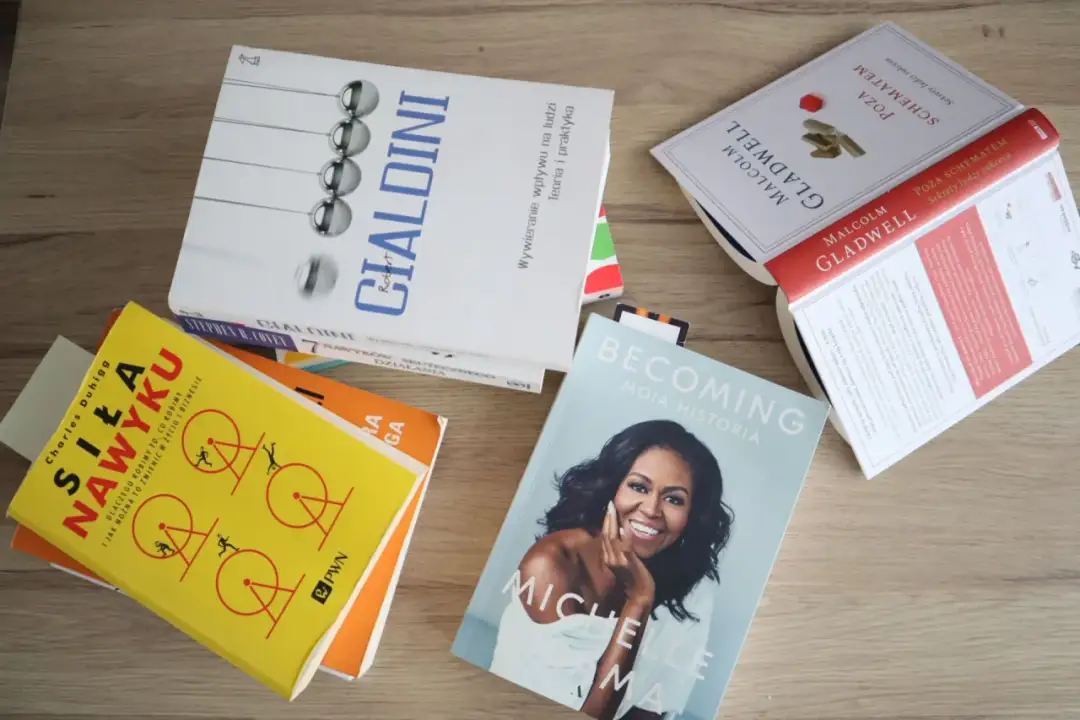 Książki o samorozwoju: 15 tytułów, które naprawdę zmienią Twoje życie