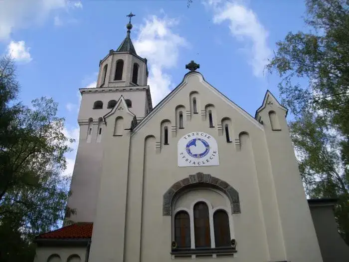 Kościół w Milanówku: Perła architektury. Historia i ciekawostki świątyni