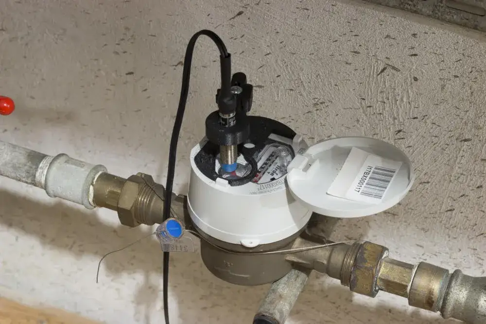 Jak zatrzymać licznik gazu magnesem? Prawda o nielegalnych metodach