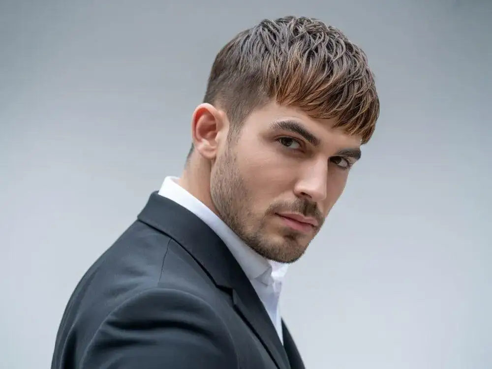 Jak dobrać męską fryzurę do twarzy: 5 sprawdzonych sposobów na zmianę