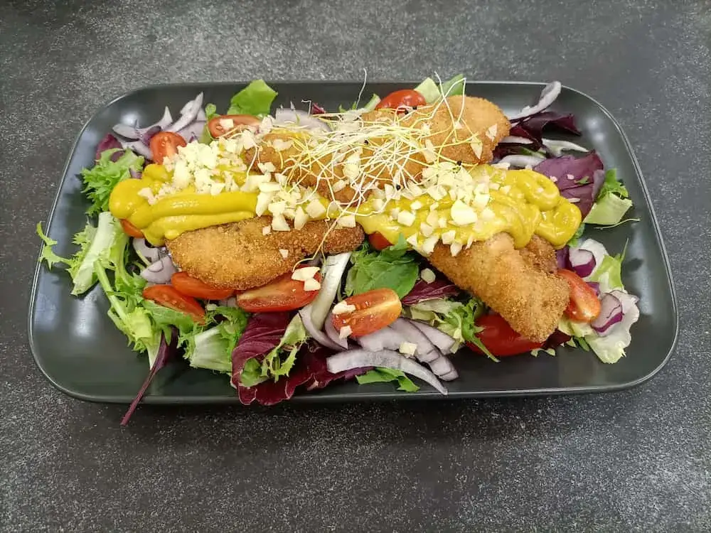 Jakie surówki do kurczaka sprawią, że danie będzie wyjątkowe?