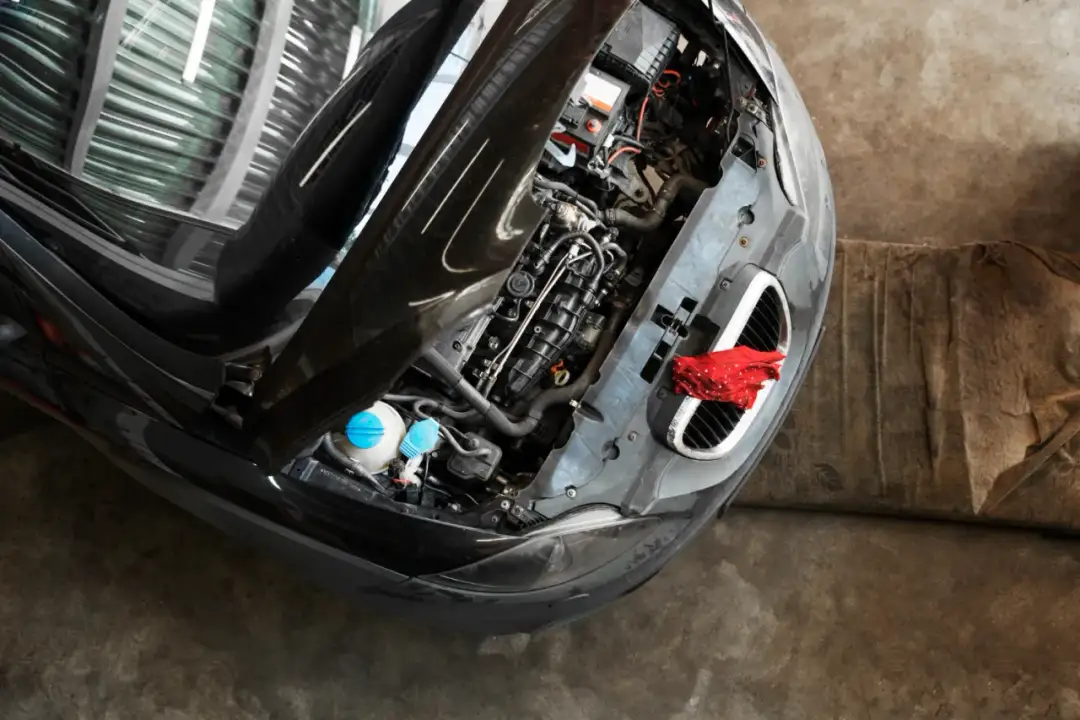 Daños por agua en la centralita de motor del Opel Corsa D: cómo actuar