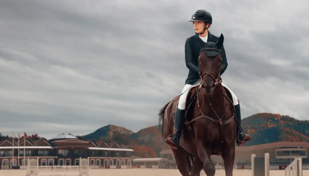 Jak jeździć na koniu - proste techniki i sprzęt dla początkujących